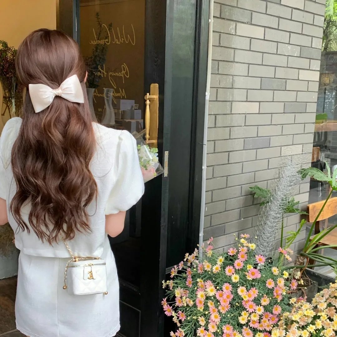 萝拉